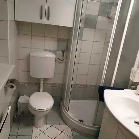 Terme Catez Apartma Nine * 卡特兹奥布萨维