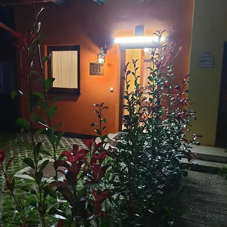 Terme Catez Apartma Nine 卡特兹奥布萨维